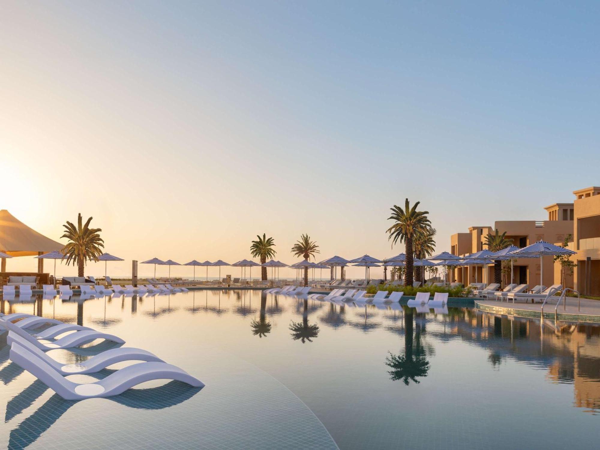 Sofitel Al Hamra Beach Resort Resü'l-Hayme Dış mekan fotoğraf